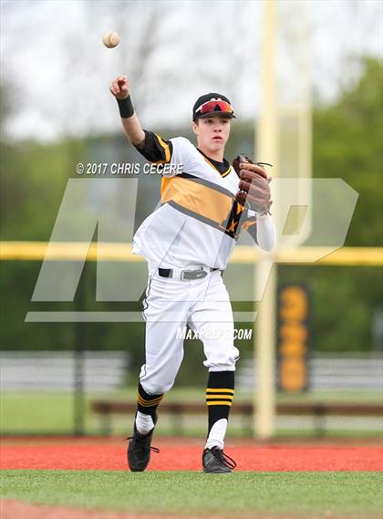 Thumbnail 1 in Gates Chili vs. McQuaid Jesuit (Section 5 Class AA 1st Round) photogallery.
