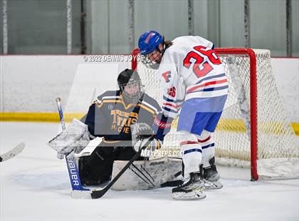 Thumbnail 2 in Webster Thomas @ Fairport photogallery.
