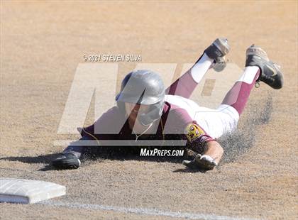 Thumbnail 2 in Point Loma vs. Poway (CIF SDS D1 Second Round) photogallery.