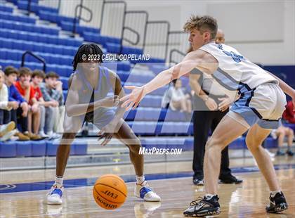 Thumbnail 2 in Walton vs. Pope photogallery.