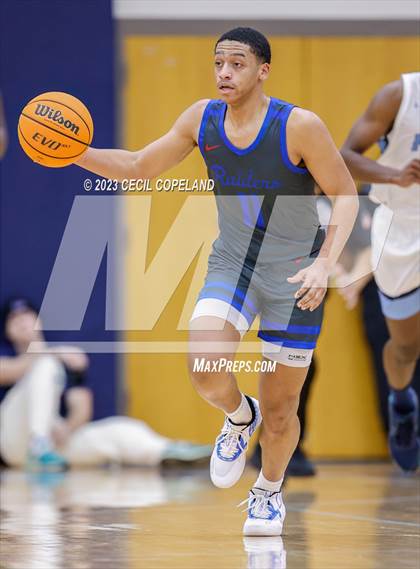 Thumbnail 2 in Walton vs. Pope photogallery.
