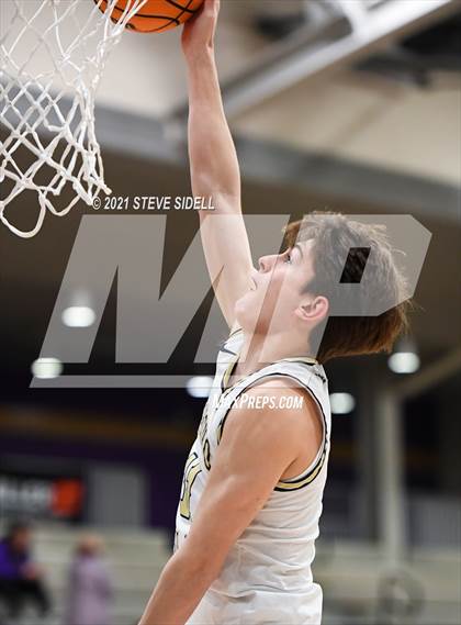 Thumbnail 2 in San Juan Hills vs Rancho Solano Prep (The Holiday Classic) photogallery.