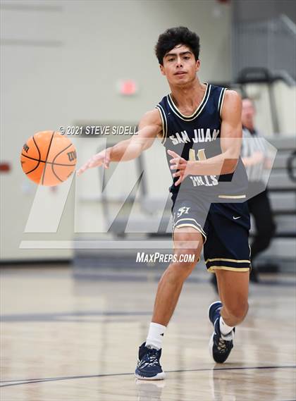 Thumbnail 2 in San Juan Hills vs Rancho Solano Prep (The Holiday Classic) photogallery.