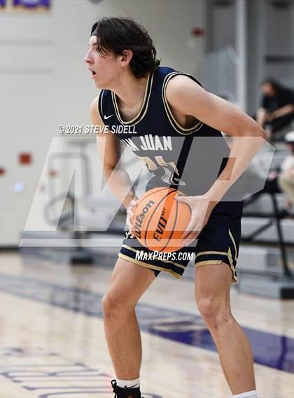 Thumbnail 2 in San Juan Hills vs Rancho Solano Prep (The Holiday Classic) photogallery.