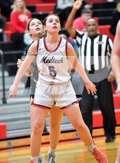 Thumbnail 2 in Medford Tech @ Cinnaminson (NJSIAA South Group 2 First Round) photogallery.