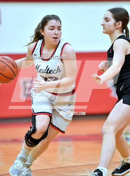 Thumbnail 2 in Medford Tech @ Cinnaminson (NJSIAA South Group 2 First Round) photogallery.