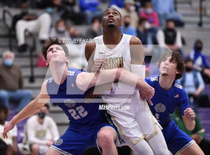 Thumbnail 2 in St. Vincent-St. Mary vs. Gilmour Academy (OHSAA D2 Regional Final) photogallery.