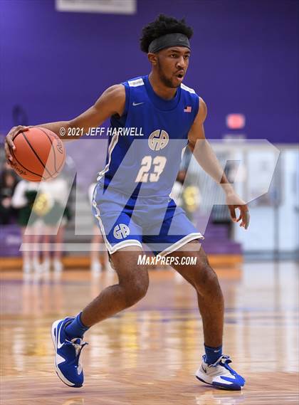 Thumbnail 3 in St. Vincent-St. Mary vs. Gilmour Academy (OHSAA D2 Regional Final) photogallery.