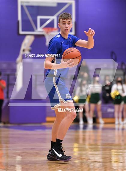 Thumbnail 3 in St. Vincent-St. Mary vs. Gilmour Academy (OHSAA D2 Regional Final) photogallery.