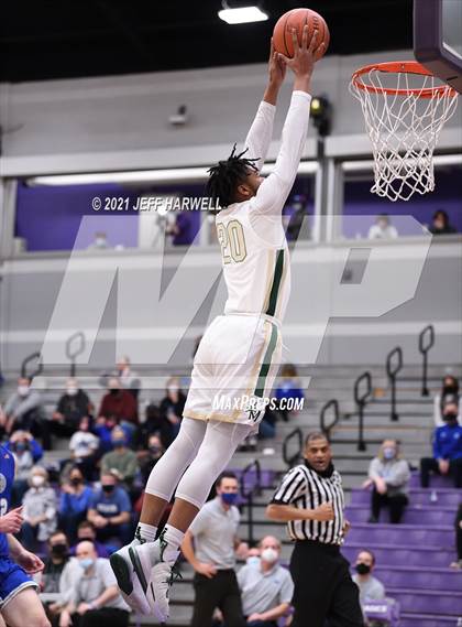 Thumbnail 2 in St. Vincent-St. Mary vs. Gilmour Academy (OHSAA D2 Regional Final) photogallery.
