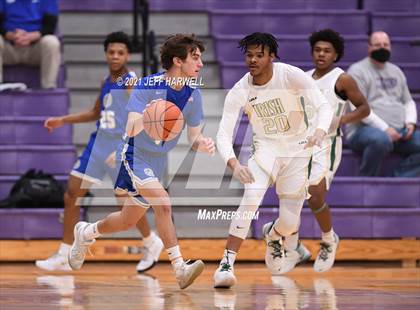 Thumbnail 1 in St. Vincent-St. Mary vs. Gilmour Academy (OHSAA D2 Regional Final) photogallery.