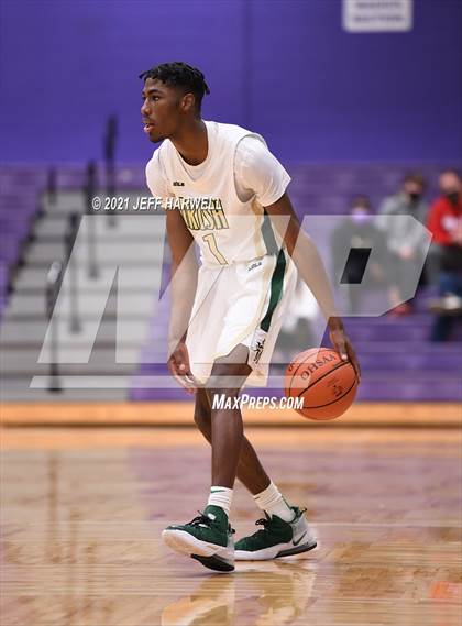 Thumbnail 2 in St. Vincent-St. Mary vs. Gilmour Academy (OHSAA D2 Regional Final) photogallery.