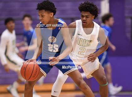 Thumbnail 2 in St. Vincent-St. Mary vs. Gilmour Academy (OHSAA D2 Regional Final) photogallery.