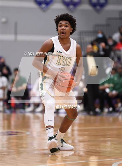 Thumbnail 3 in St. Vincent-St. Mary vs. Gilmour Academy (OHSAA D2 Regional Final) photogallery.