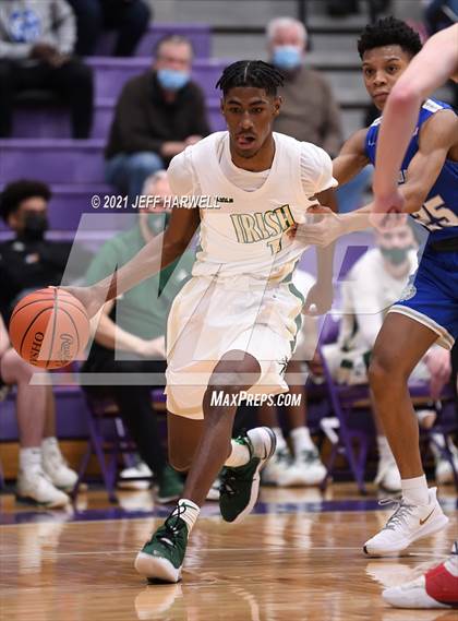 Thumbnail 1 in St. Vincent-St. Mary vs. Gilmour Academy (OHSAA D2 Regional Final) photogallery.