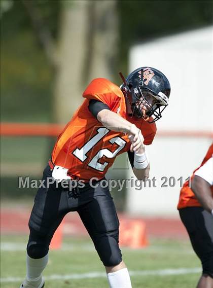 Thumbnail 1 in Lake Forest Academy vs. St. Laurence photogallery.