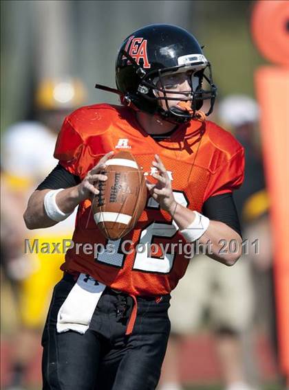 Thumbnail 2 in Lake Forest Academy vs. St. Laurence photogallery.