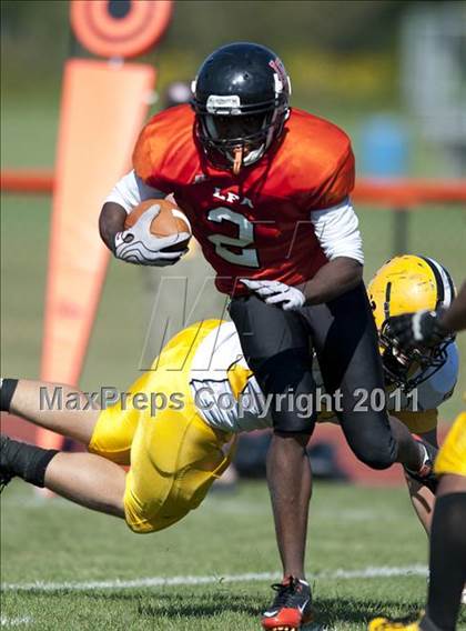 Thumbnail 2 in Lake Forest Academy vs. St. Laurence photogallery.