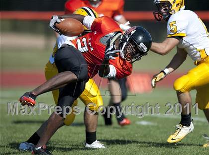 Thumbnail 1 in Lake Forest Academy vs. St. Laurence photogallery.