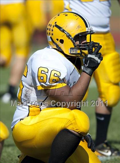 Thumbnail 3 in Lake Forest Academy vs. St. Laurence photogallery.