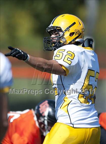 Thumbnail 1 in Lake Forest Academy vs. St. Laurence photogallery.