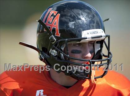 Thumbnail 3 in Lake Forest Academy vs. St. Laurence photogallery.