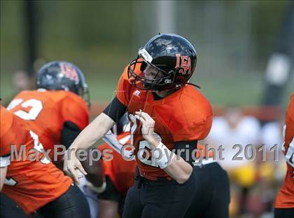Thumbnail 3 in Lake Forest Academy vs. St. Laurence photogallery.