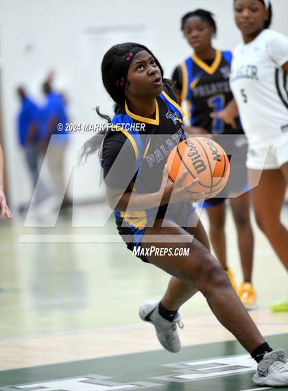 Thumbnail 1 in Flagler Palm Coast vs Palatka (Flagler Palm Coast Bulldog Holiday Classic) photogallery.