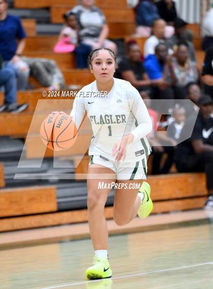 Thumbnail 1 in Flagler Palm Coast vs Palatka (Flagler Palm Coast Bulldog Holiday Classic) photogallery.