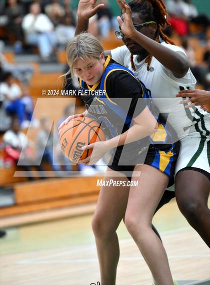 Thumbnail 3 in Flagler Palm Coast vs Palatka (Flagler Palm Coast Bulldog Holiday Classic) photogallery.