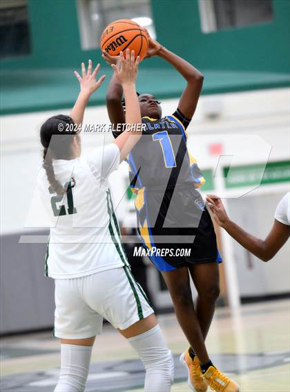 Thumbnail 1 in Flagler Palm Coast vs Palatka (Flagler Palm Coast Bulldog Holiday Classic) photogallery.