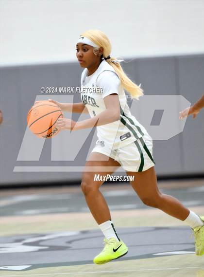 Thumbnail 2 in Flagler Palm Coast vs Palatka (Flagler Palm Coast Bulldog Holiday Classic) photogallery.