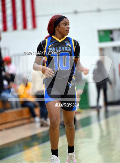 Thumbnail 2 in Flagler Palm Coast vs Palatka (Flagler Palm Coast Bulldog Holiday Classic) photogallery.