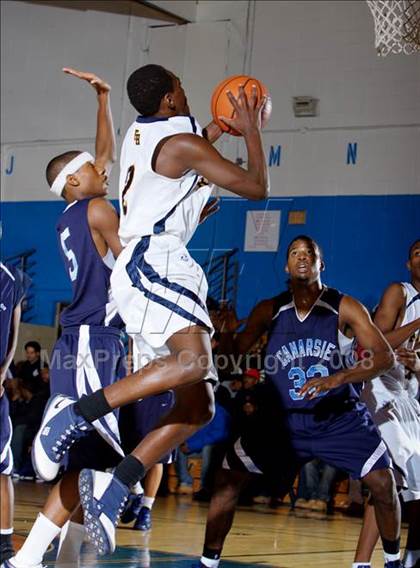 Thumbnail 2 in Forest Hills vs Canarsie (Queens Jam Christmas Classic) photogallery.