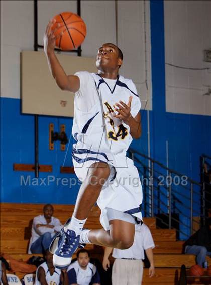 Thumbnail 2 in Forest Hills vs Canarsie (Queens Jam Christmas Classic) photogallery.