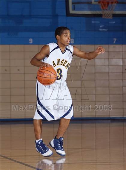 Thumbnail 3 in Forest Hills vs Canarsie (Queens Jam Christmas Classic) photogallery.