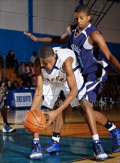 Thumbnail 3 in Forest Hills vs Canarsie (Queens Jam Christmas Classic) photogallery.