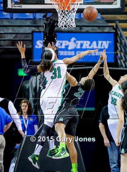 Thumbnail 1 in Miramonte vs. St. Mary's (CIF NorCal Regional Open Division Final) photogallery.