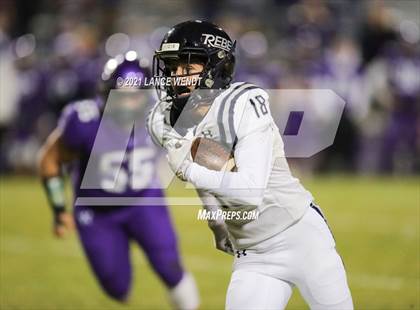 Thumbnail 3 in Arvada West vs. Columbine (CHSAA 5A Second Round Playoffs) photogallery.