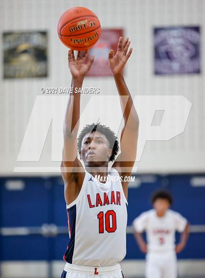 Thumbnail 2 in Fort Bend Hightower vs. Lamar (FBISD Invitational) photogallery.