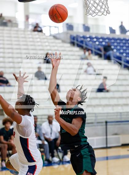 Thumbnail 2 in Fort Bend Hightower vs. Lamar (FBISD Invitational) photogallery.
