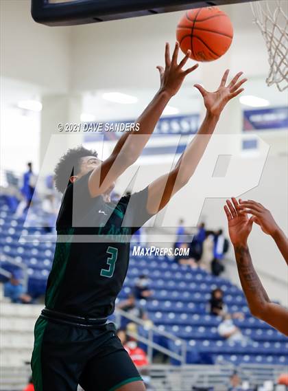 Thumbnail 2 in Fort Bend Hightower vs. Lamar (FBISD Invitational) photogallery.