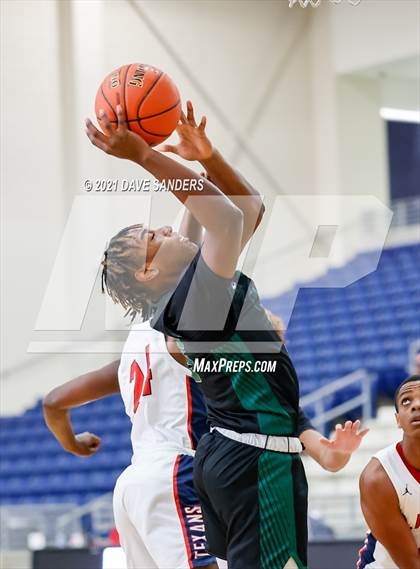 Thumbnail 3 in Fort Bend Hightower vs. Lamar (FBISD Invitational) photogallery.
