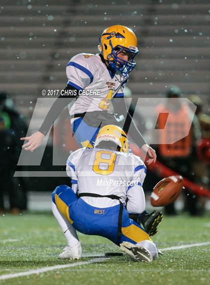 Thumbnail 3 in West Seneca West vs. Wilson Magnet (NYSPHSAA Class A Quarterfinal) photogallery.