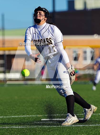 Thumbnail 3 in Canandaigua Academy @ Honeoye Falls-Lima photogallery.