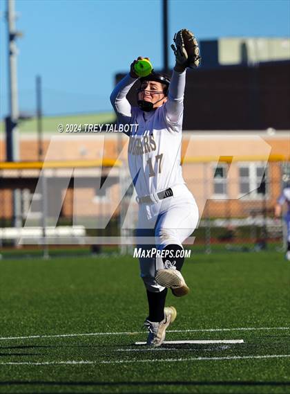 Thumbnail 2 in Canandaigua Academy @ Honeoye Falls-Lima photogallery.