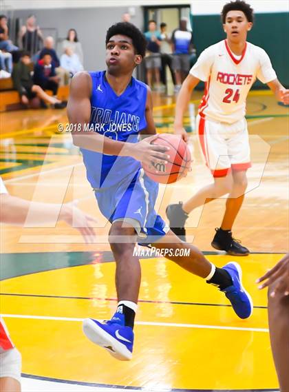 Thumbnail 3 in Valley Christian vs. Moon Valley  (Judy Dixon Tournament) photogallery.