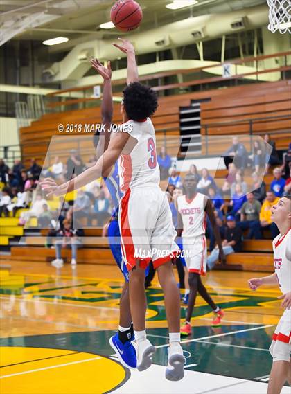 Thumbnail 1 in Valley Christian vs. Moon Valley  (Judy Dixon Tournament) photogallery.