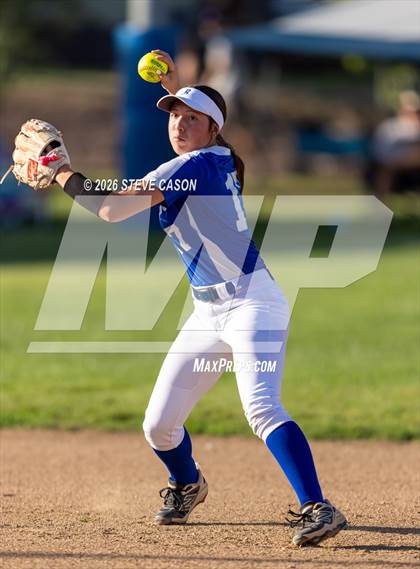 Thumbnail 1 in JV: Rocklin @ Whitney photogallery.