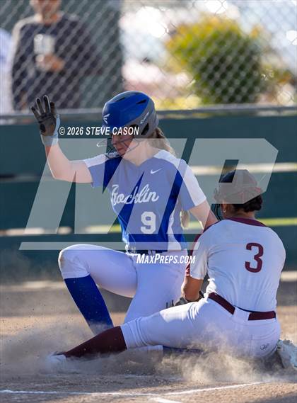 Thumbnail 1 in JV: Rocklin @ Whitney photogallery.